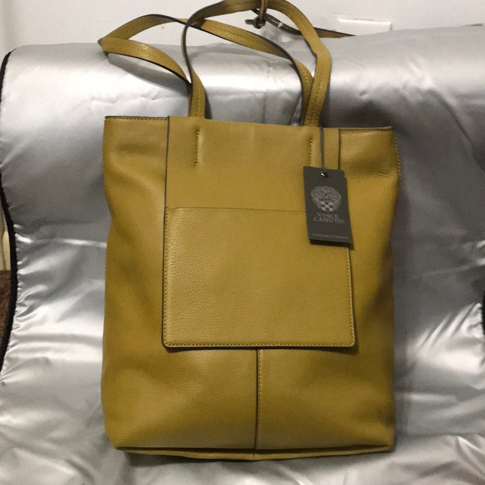 NWT Vince Camuto Zetta Tote Bag. Dual Top Handled Leather Tote Bag